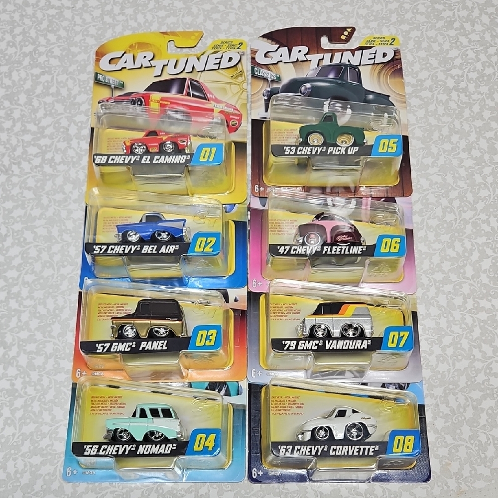2024 MGA Entertainment, Inc. Car Tuned Lowriders Series 2 Set GMC Chevy
